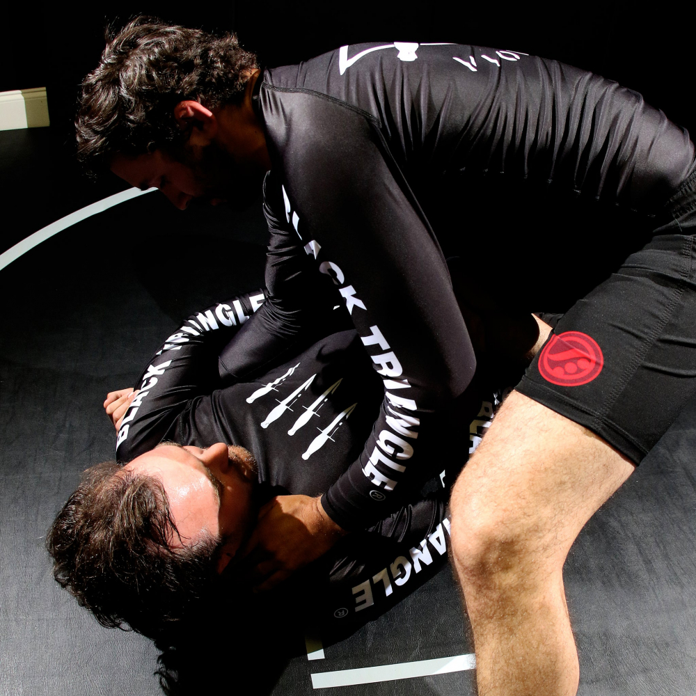 BLACK TRIANGLE | Homage Rash Guard i gruppen TRNING hos Equipt AB (Rash Guard)